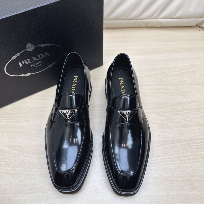 Pra*a leather shoes